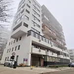 Happy - Modern With Private Underground Parking Lejlighed Craiova