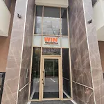 Happy - Modern With Private Underground Parking Lejlighed Craiova