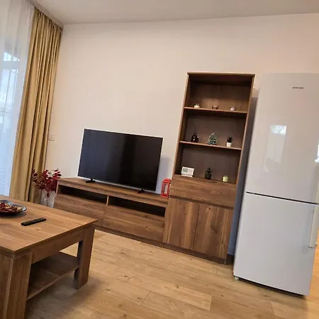 Happy - Modern With Private Underground Parking *