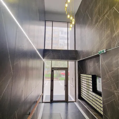 Happy - Modern With Private Underground Parking Apartmán *