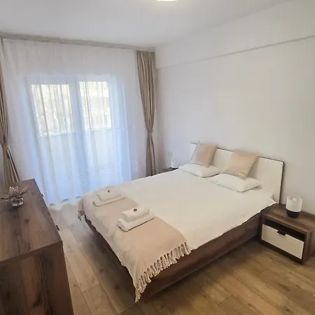 Happy - Modern With Private Underground Parking דירה *