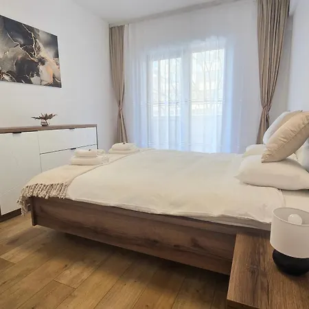 Happy - Modern With Private Underground Parking * קריובה