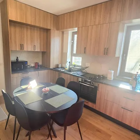 Happy - Modern With Private Underground Parking Apartmán