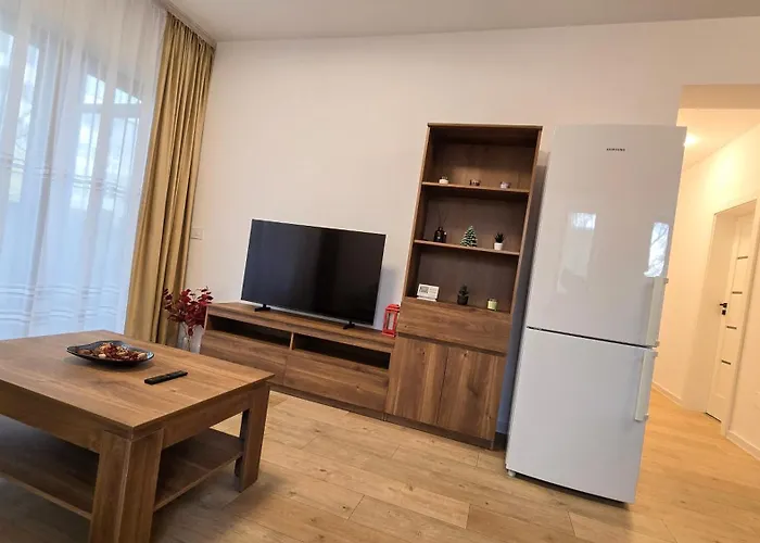 Happy - Modern With Private Underground Parking *