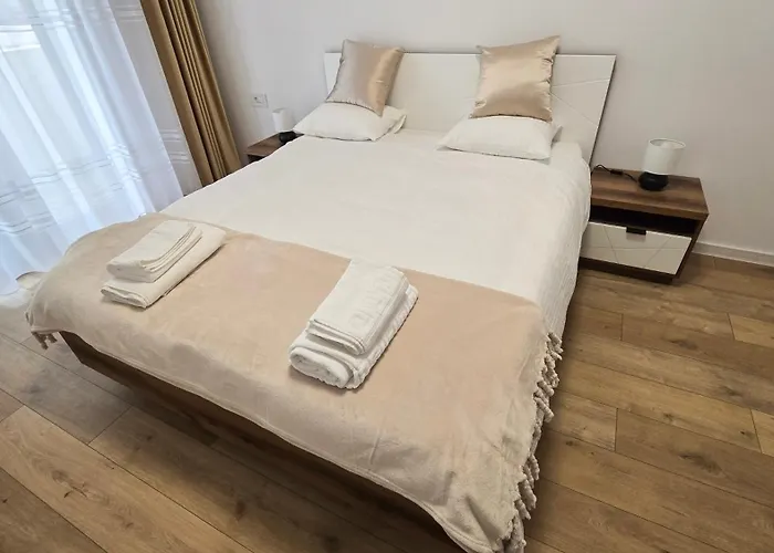 Happy - Modern With Private Underground Parking