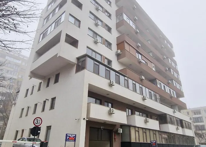 Happy - Modern With Private Underground Parking 公寓 克拉奥华