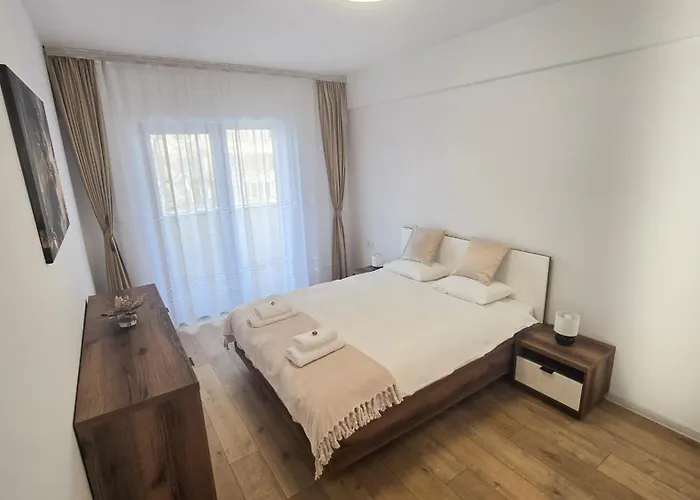 Happy - Modern With Private Underground Parking דירה *