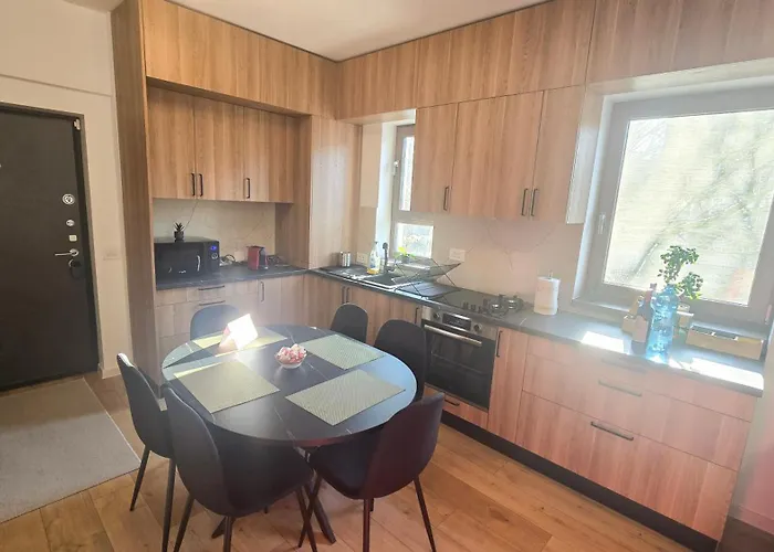 Happy - Modern With Private Underground Parking דירה